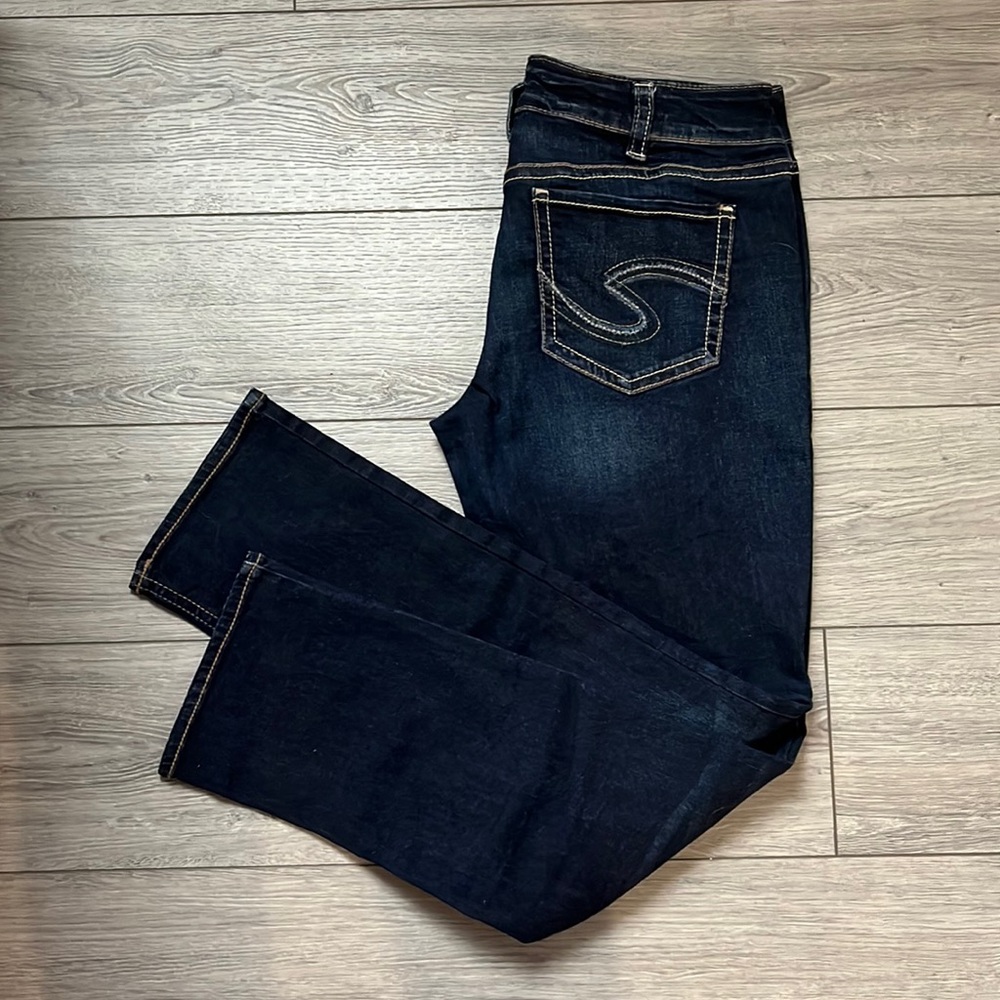 Silver Jean Co. Suki Straight Jeans